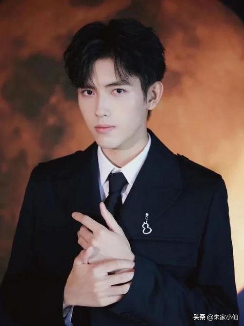 陈飞宇吃瓜裙,时尚与争议的碰撞