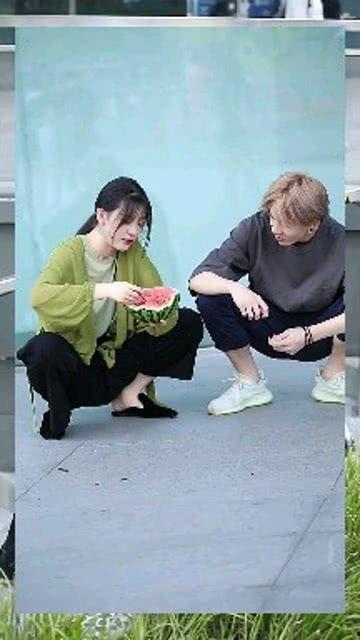 吃瓜游戏小姐姐,揭秘娱乐圈幕后故事