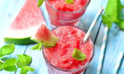 吃瓜勺子带吸管,夏日清凉新体验